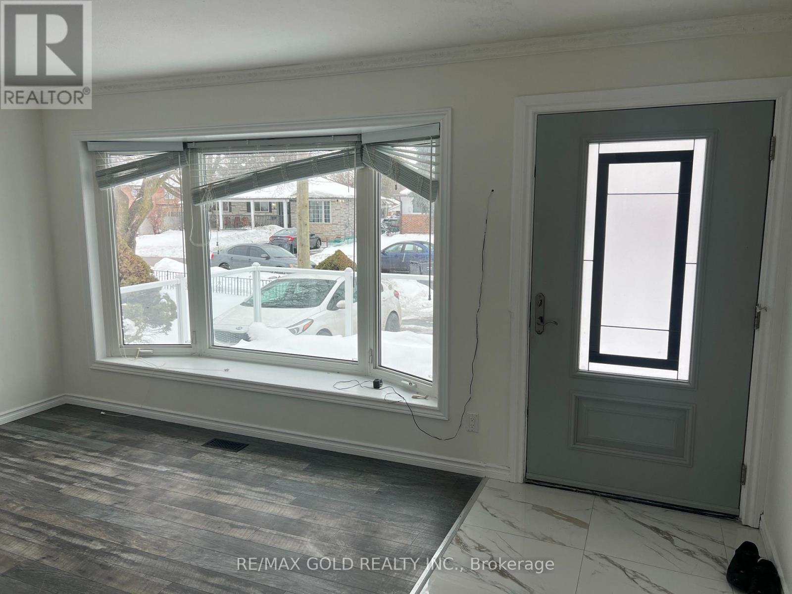 MAIN - 4 GARFIELD CRESCENT, Brampton, Ontario