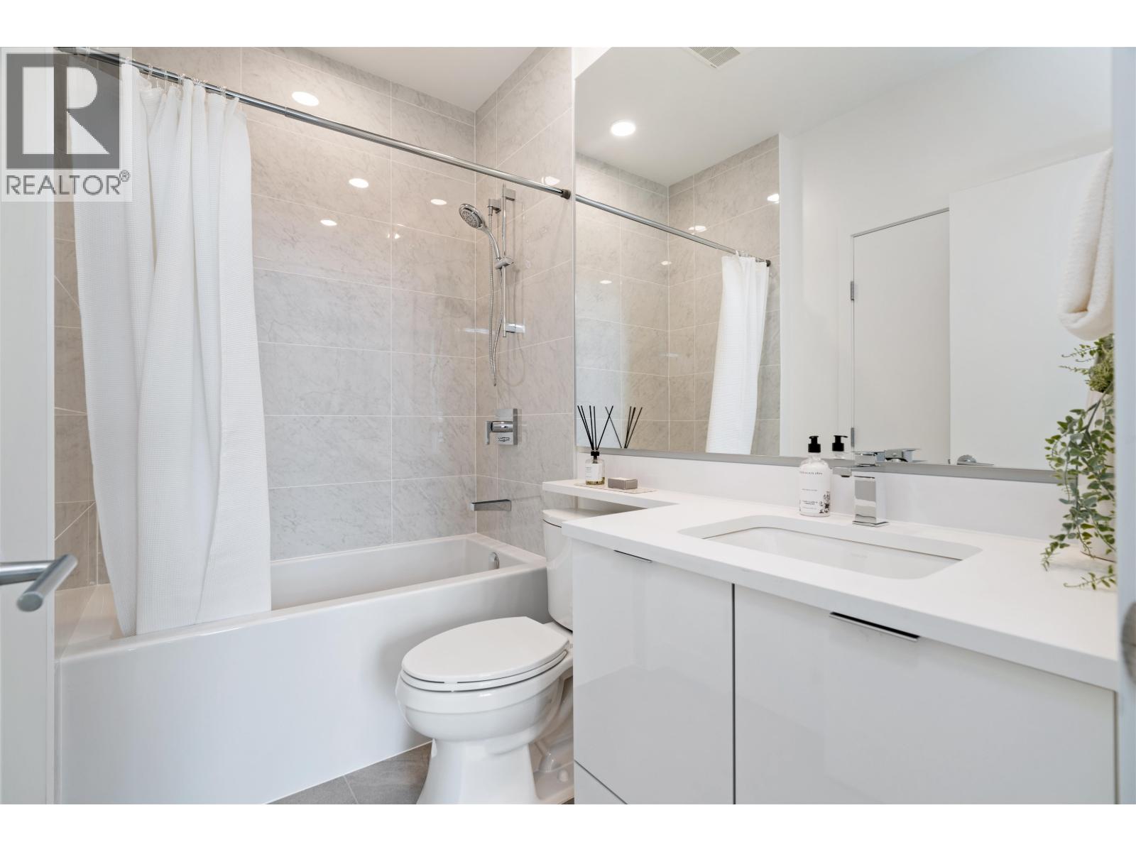 2307 555 Sydney Avenue, Coquitlam, British Columbia  V3K 0G5 - Photo 18 - R3090072