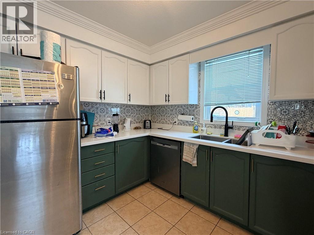 684 Jacob Lane, Waterloo, Ontario  N2V 2G9 - Photo 7 - 40804738