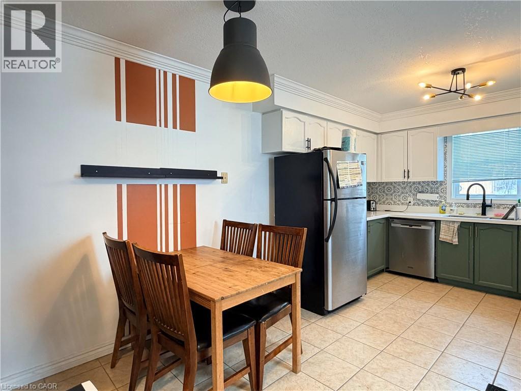 684 Jacob Lane, Waterloo, Ontario  N2V 2G9 - Photo 9 - 40804738