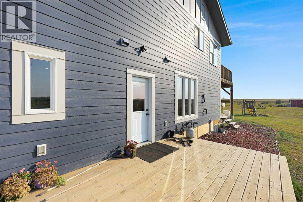 33257 10 Range Road, Rural Mountain View County, Alberta  T4H 1J5 - Photo 5 - A2256614