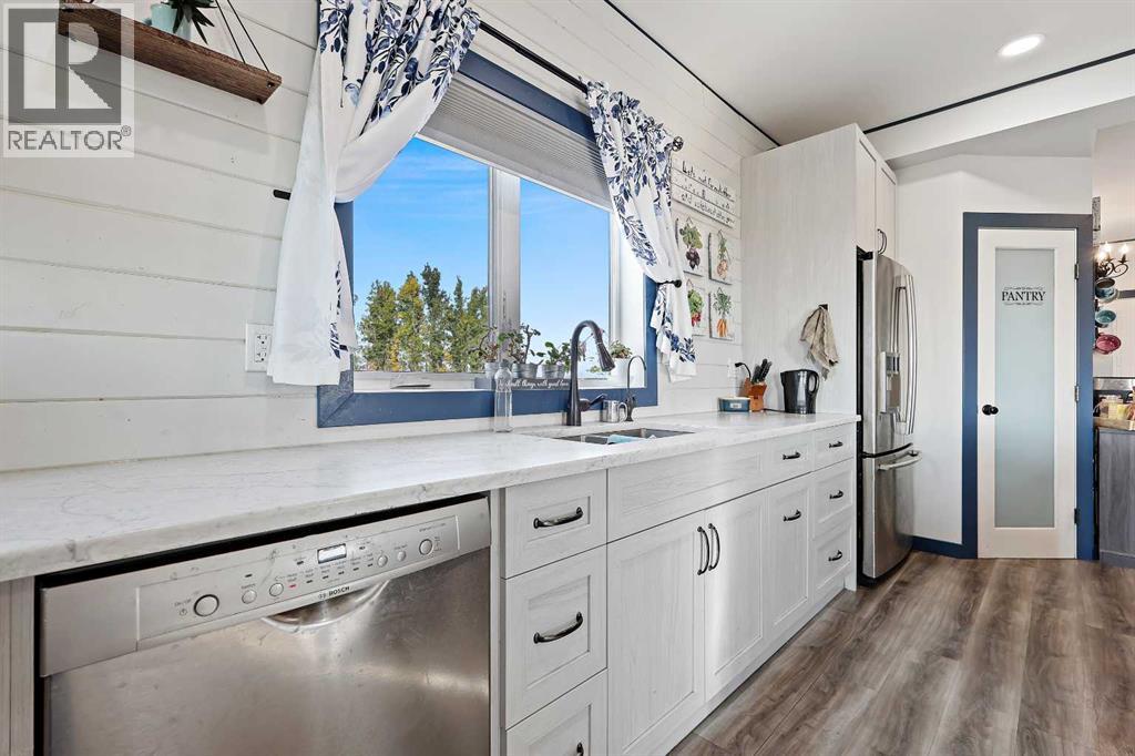 33257 10 Range Road, Rural Mountain View County, Alberta  T4H 1J5 - Photo 23 - A2256614