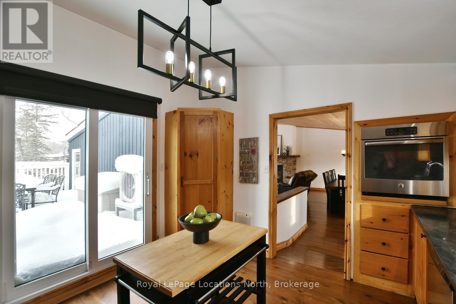 111 Martin Grove, Blue Mountains, Ontario  L9Y 0N5 - Photo 35 - X12726936