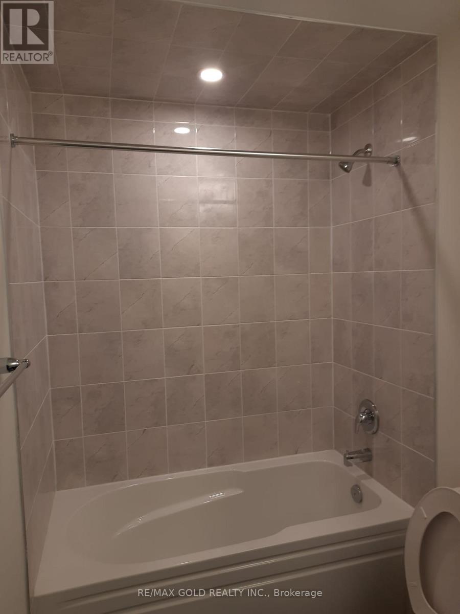 409 - 200 Lagerfeld Drive, Brampton, Ontario  L7A 5G5 - Photo 5 - W12790848