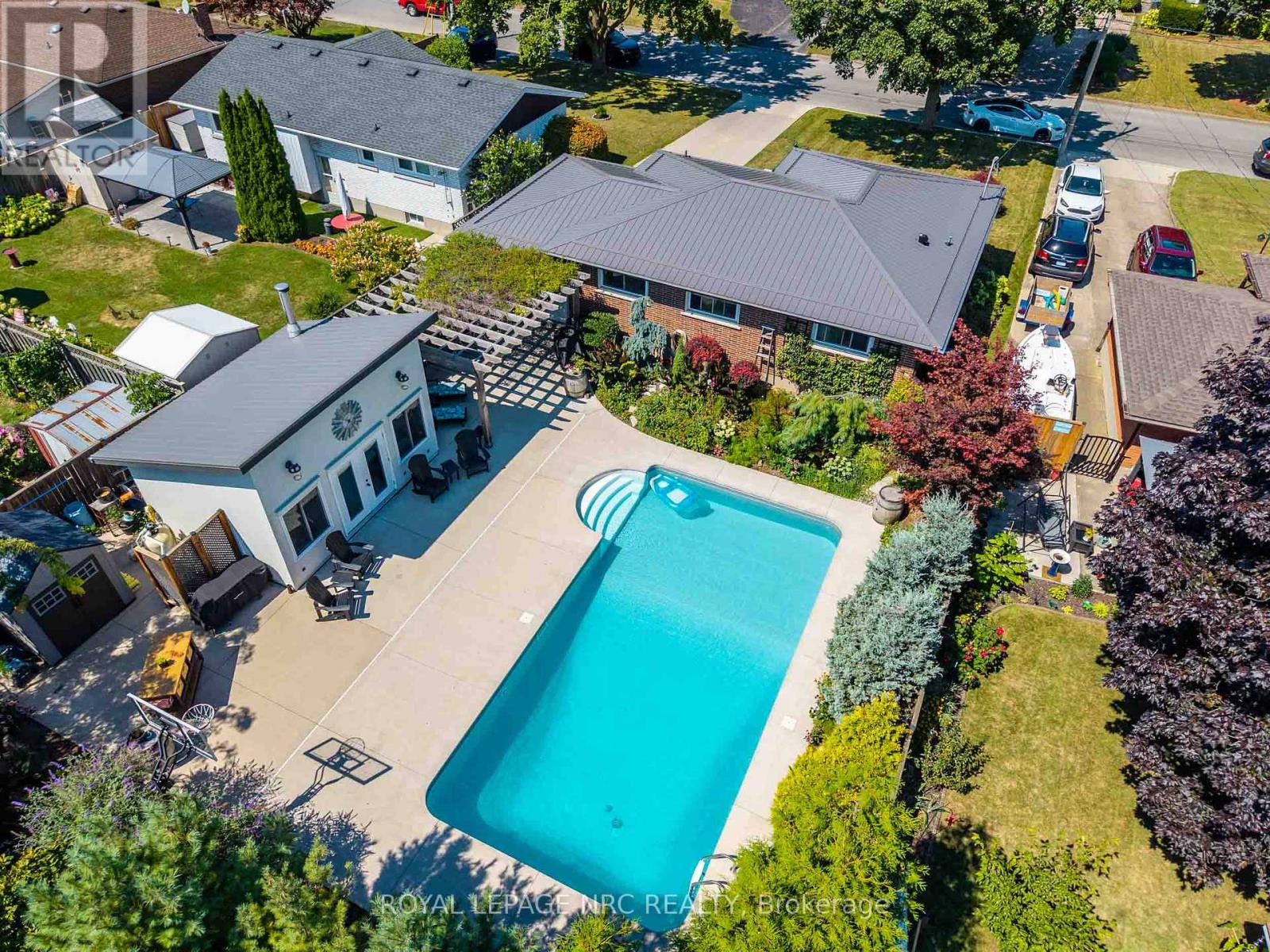 6 Croydon Drive, St. Catharines, Ontario  L2M 1J2 - Photo 1 - X12790860