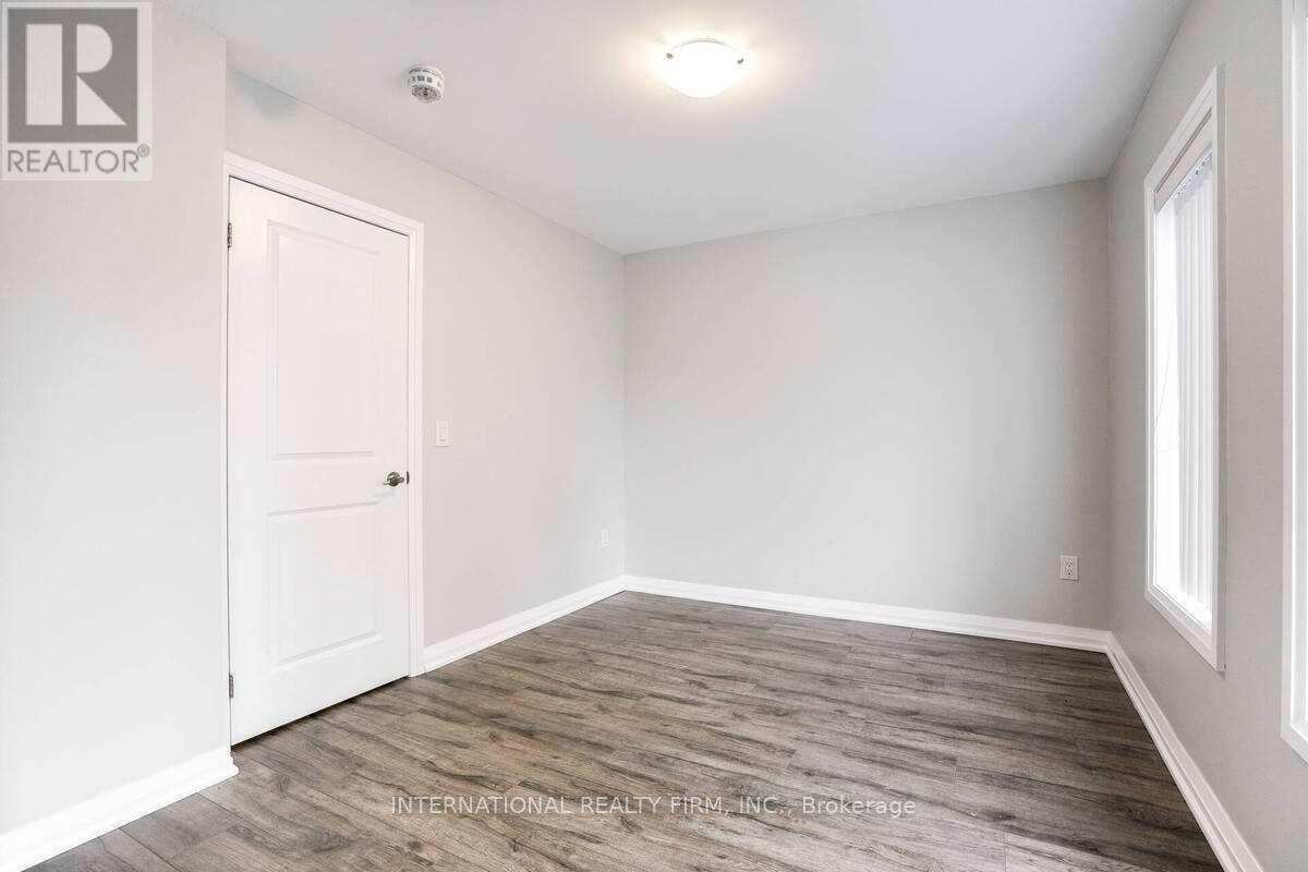 11 Locust Lodge Gardens, Toronto, Ontario  M3K 0B2 - Photo 16 - W12790858