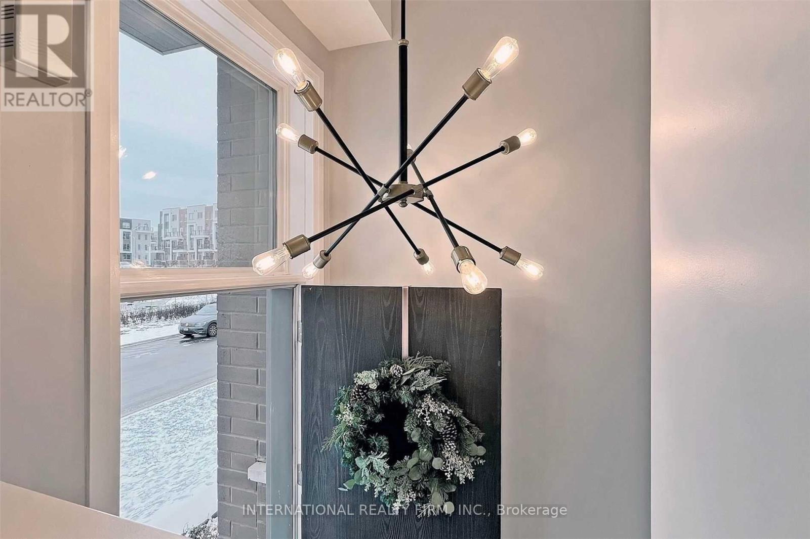 11 Locust Lodge Gardens, Toronto, Ontario  M3K 0B2 - Photo 2 - W12790858