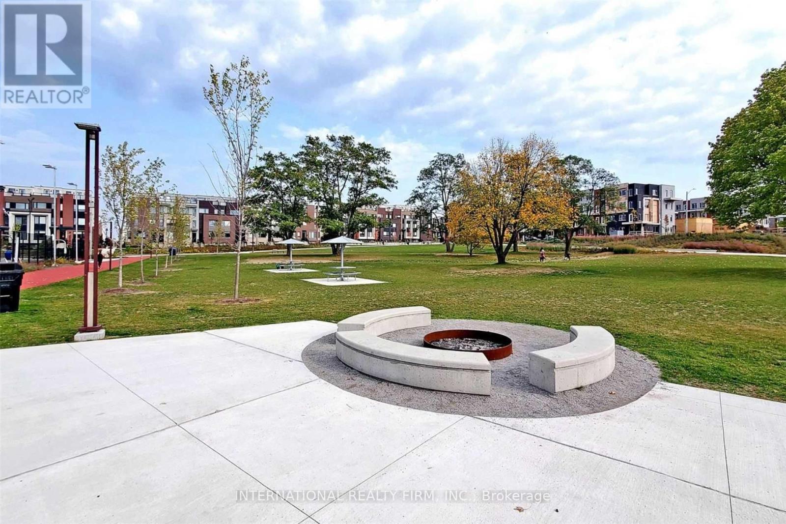 11 Locust Lodge Gardens, Toronto, Ontario  M3K 0B2 - Photo 34 - W12790858