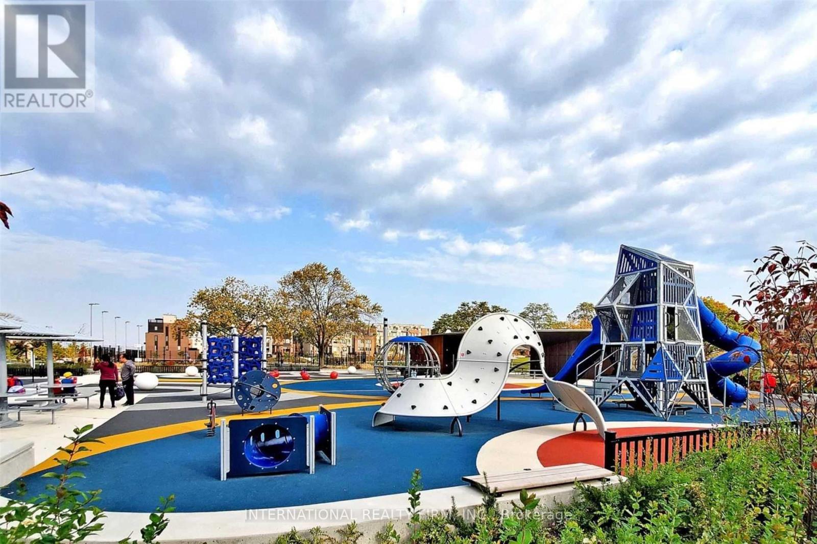 11 Locust Lodge Gardens, Toronto, Ontario  M3K 0B2 - Photo 35 - W12790858