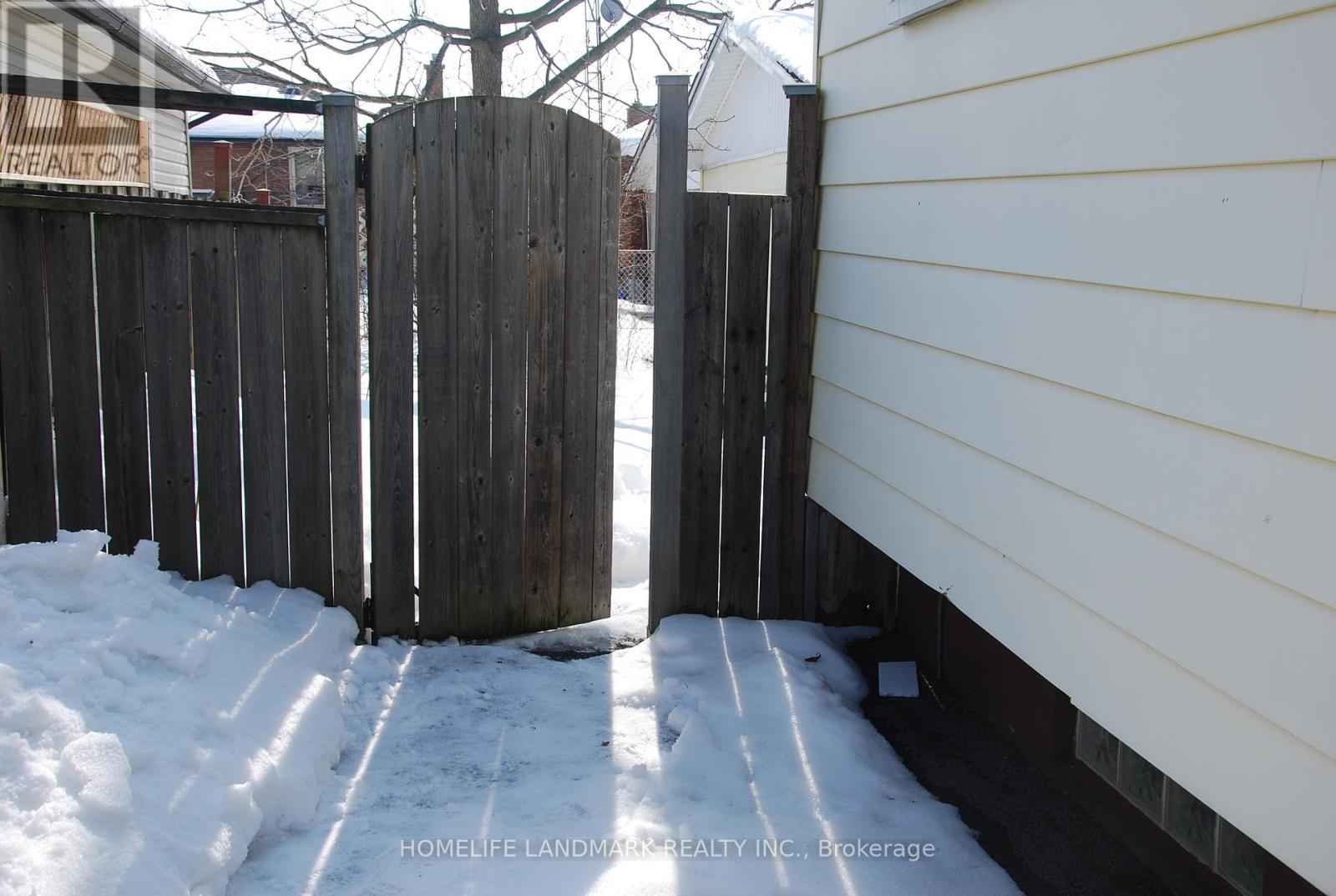 7116 Centennial Street, Niagara Falls, Ontario  L2G 2Z1 - Photo 3 - X12745662