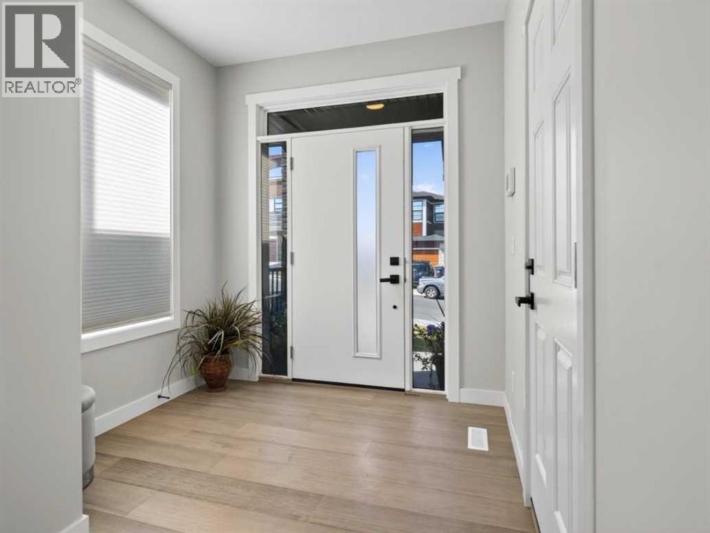 184 Precedence Hill, Cochrane, Alberta  T4C 2J2 - Photo 3 - A2285704