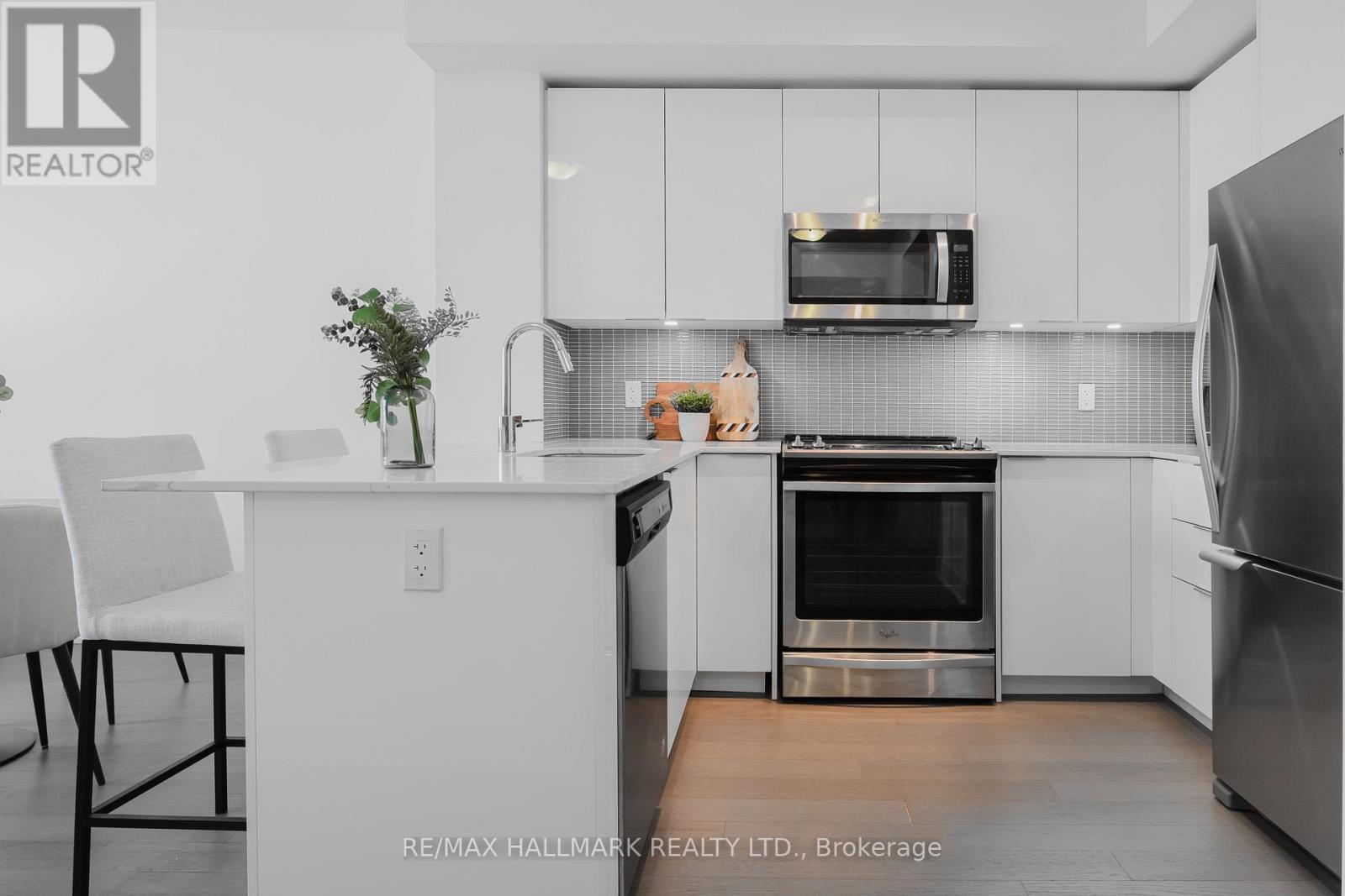 3905 - 20 Shore Breeze Drive, Toronto, Ontario  M8V 0C7 - Photo 9 - W12790872