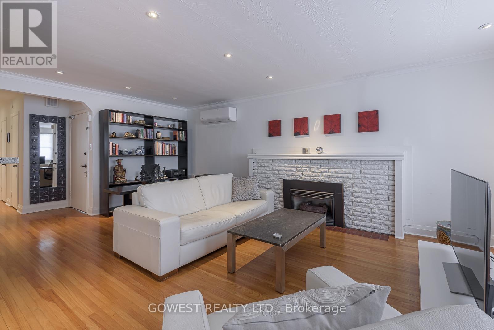 2 - 4613 Dundas Street W, Toronto, Ontario  M9A 1A3 - Photo 4 - W12790876