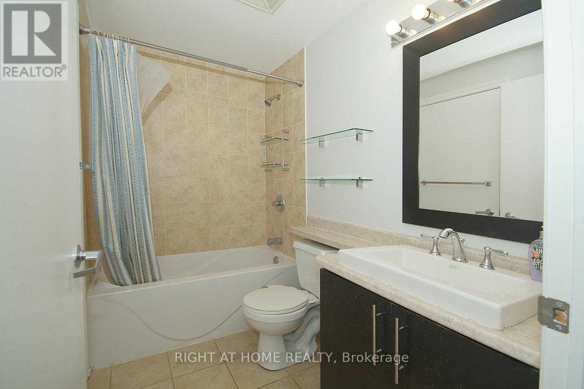 702 - 200 Rideau Street, Ottawa, Ontario  K1N 5Y1 - Photo 11 - X12790882