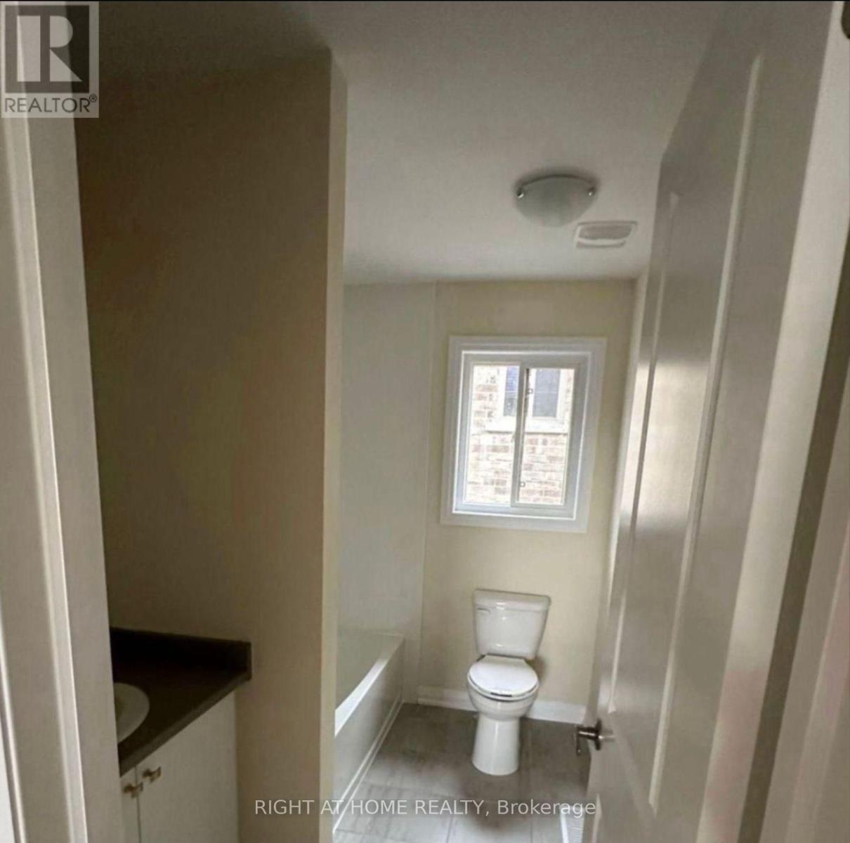 5 Revol Road, Penetanguishene, Ontario  L9M 1N8 - Photo 18 - S12790894