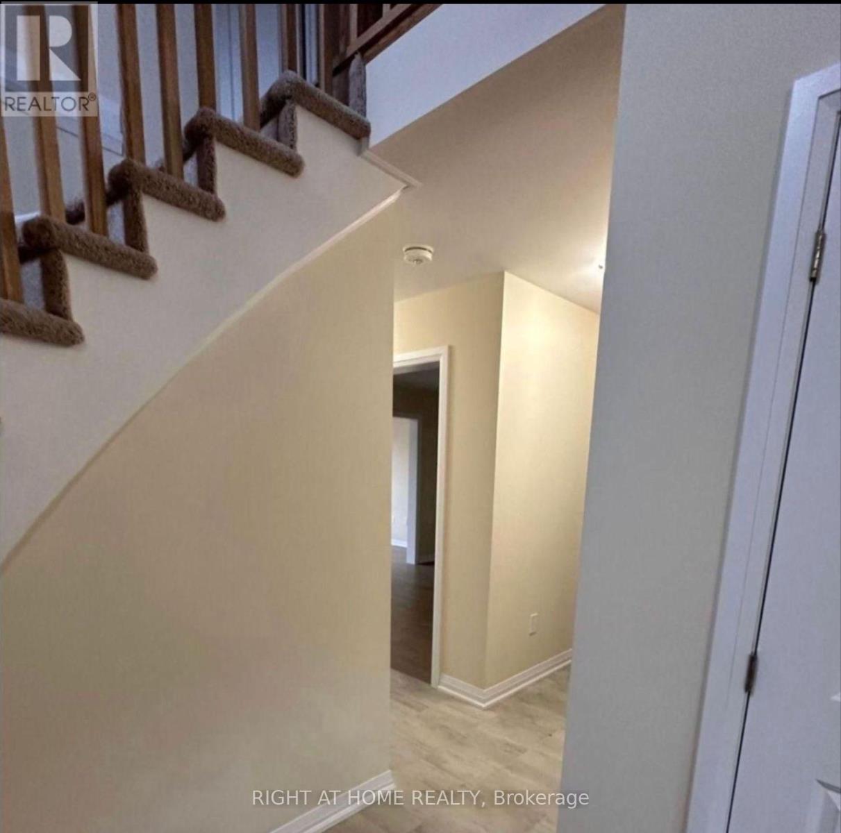 5 Revol Road, Penetanguishene, Ontario  L9M 1N8 - Photo 7 - S12790894