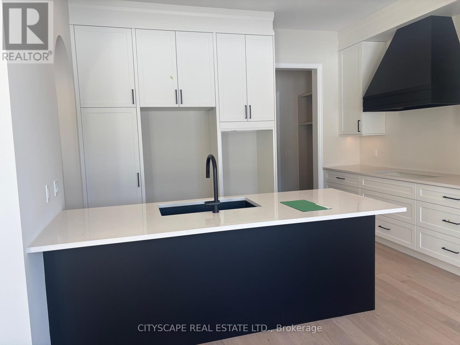 1236 Queens Plate Road, Oakville, Ontario  L6M 5M3 - Photo 10 - W12532896