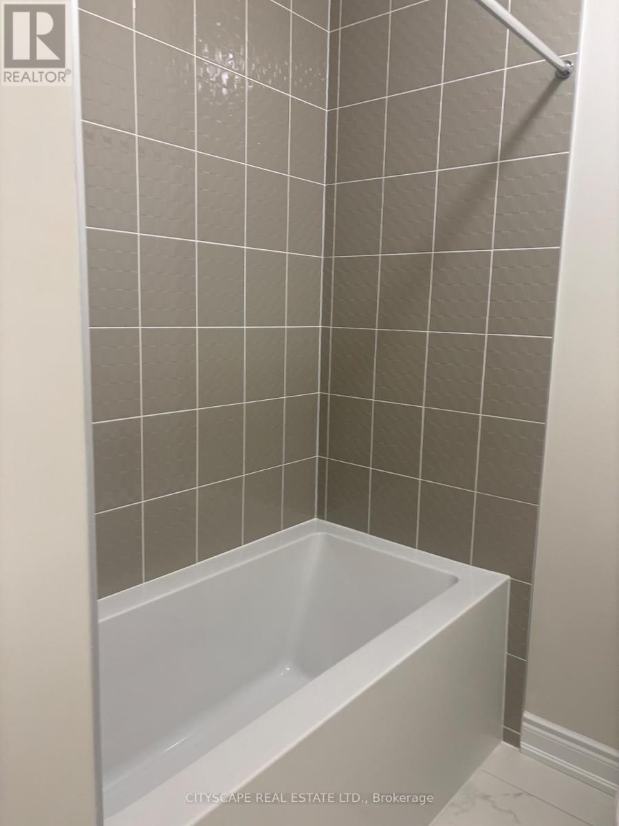 1236 Queens Plate Road, Oakville, Ontario  L6M 5M3 - Photo 14 - W12532896