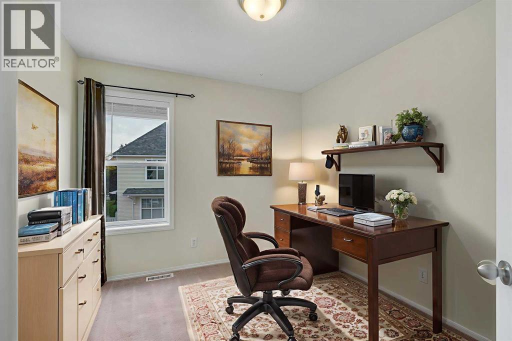 117 Mckenzie Towne Gate Se, Calgary, Alberta  T2Z 4G2 - Photo 29 - A2275295