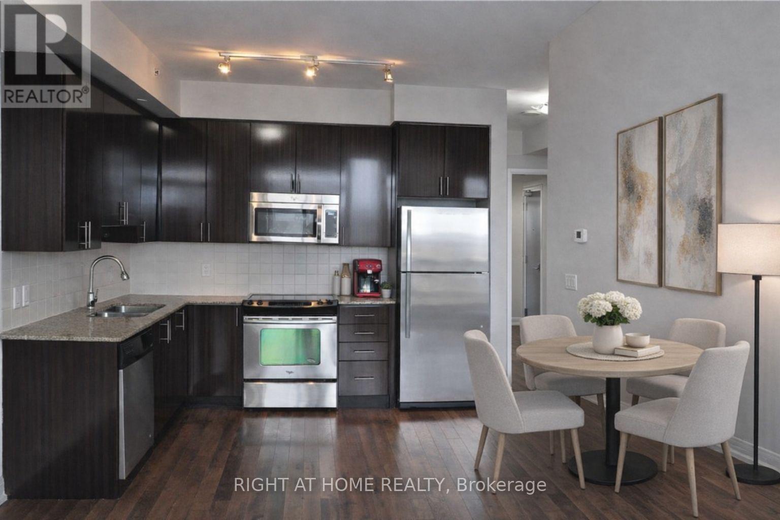 712 - 75 North Park Road, Vaughan (Beverley Glen), Ontario  L4J 0H8 - Photo 3 - N12790230