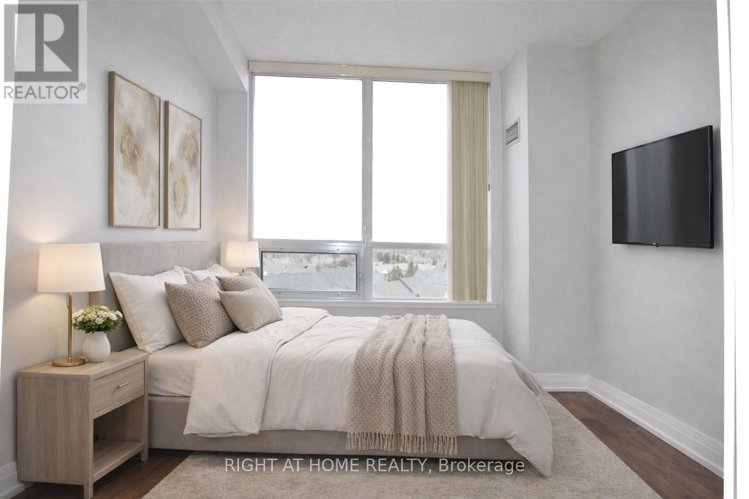 712 - 75 North Park Road, Vaughan (Beverley Glen), Ontario  L4J 0H8 - Photo 4 - N12790230