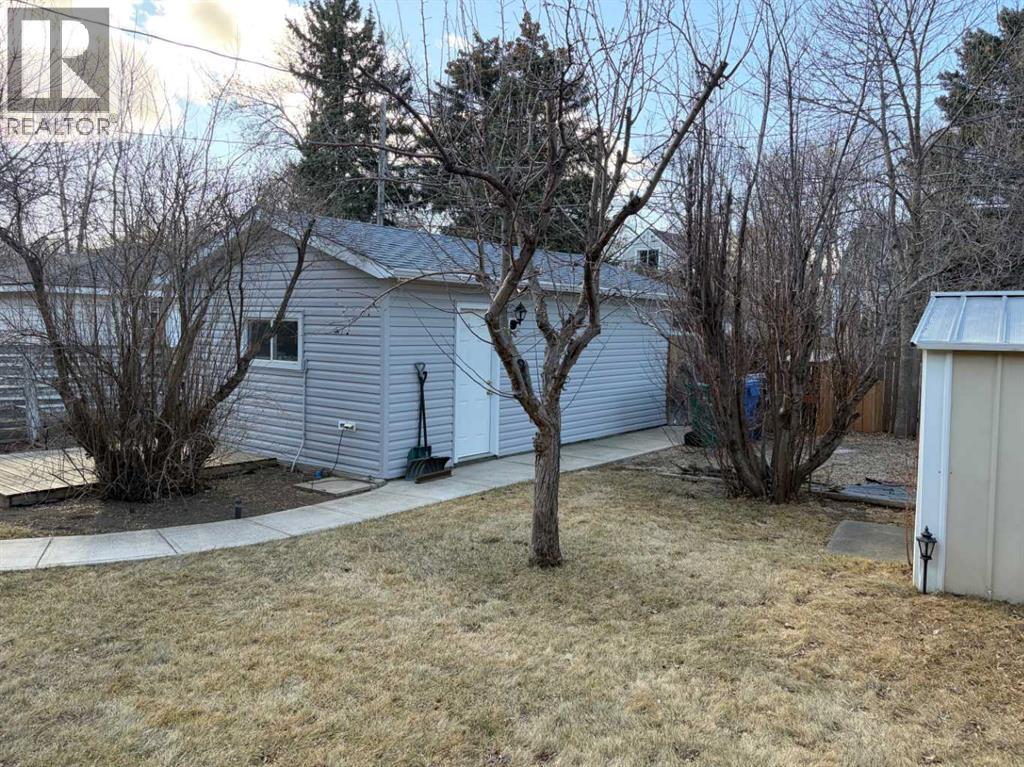 1036 12a Street S, Lethbridge, Alberta  T1K 1R4 - Photo 2 - A2286602