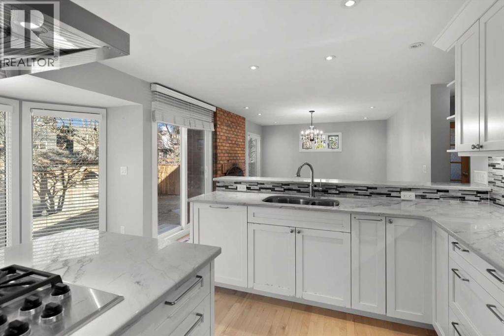 15 Oakmount Place Sw, Calgary, Alberta  T2V 4Y2 - Photo 10 - A2278767