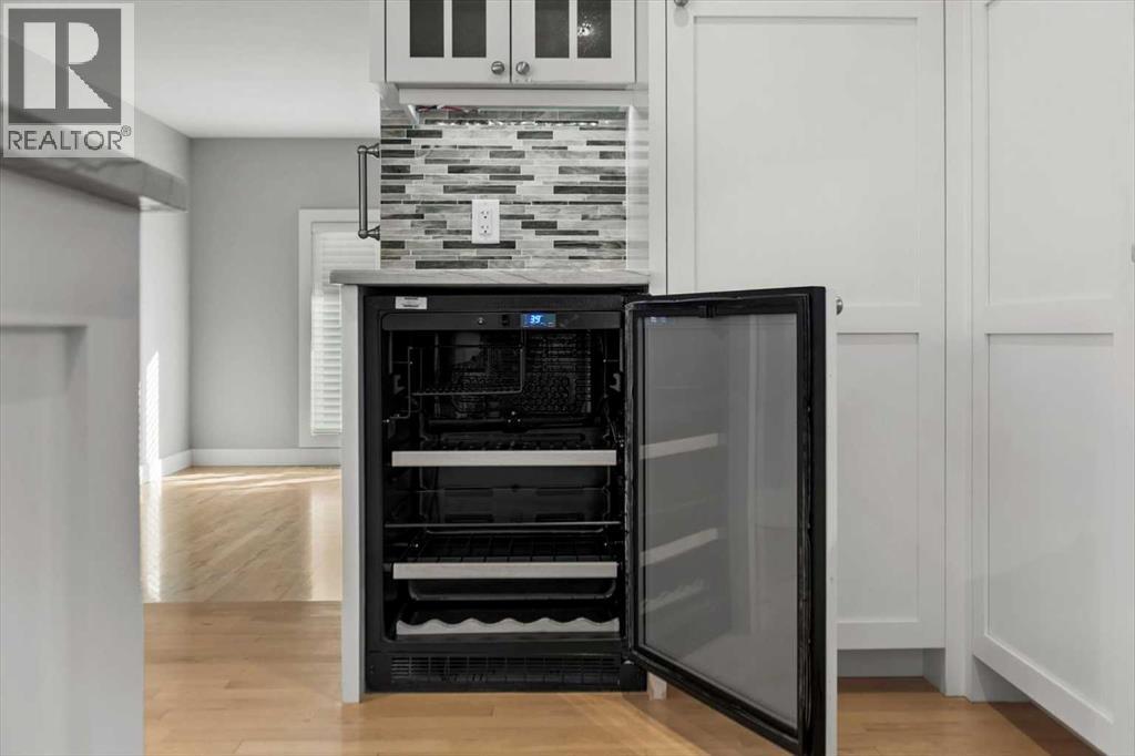 15 Oakmount Place Sw, Calgary, Alberta  T2V 4Y2 - Photo 14 - A2278767