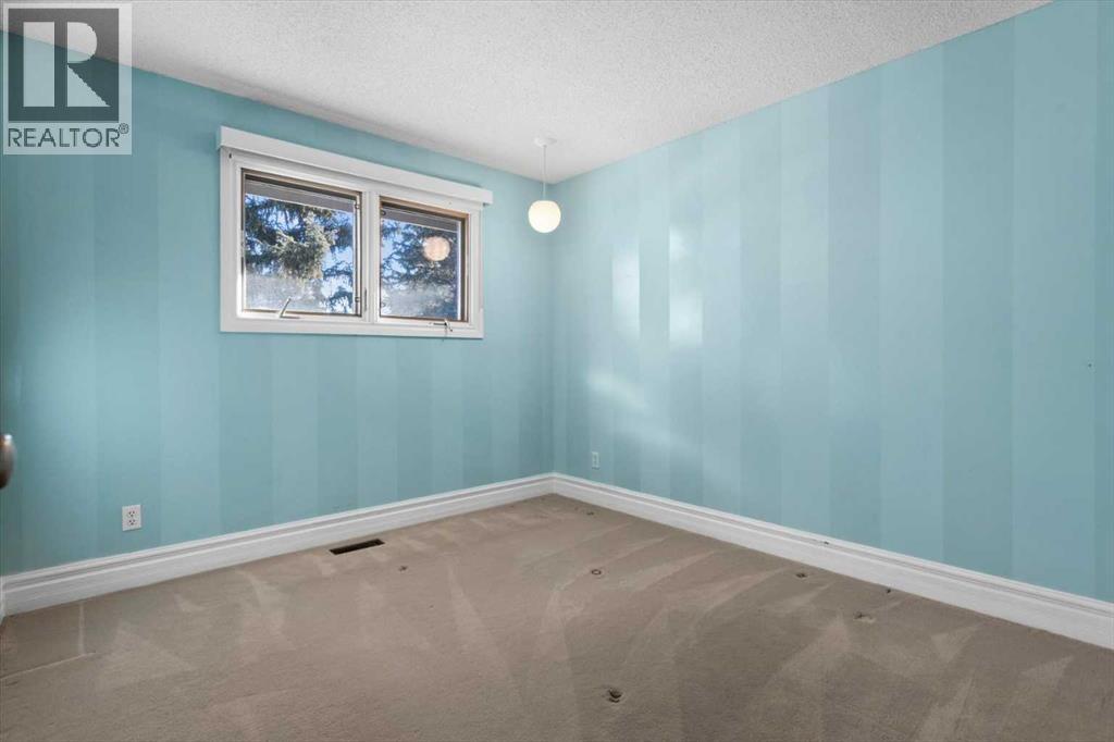 15 Oakmount Place Sw, Calgary, Alberta  T2V 4Y2 - Photo 27 - A2278767