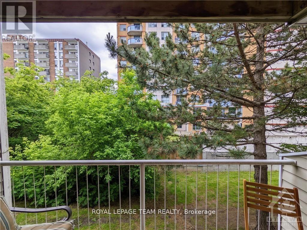 250 Brittany Drive, Ottawa, Ontario  K1K 4M1 - Photo 16 - X12790908