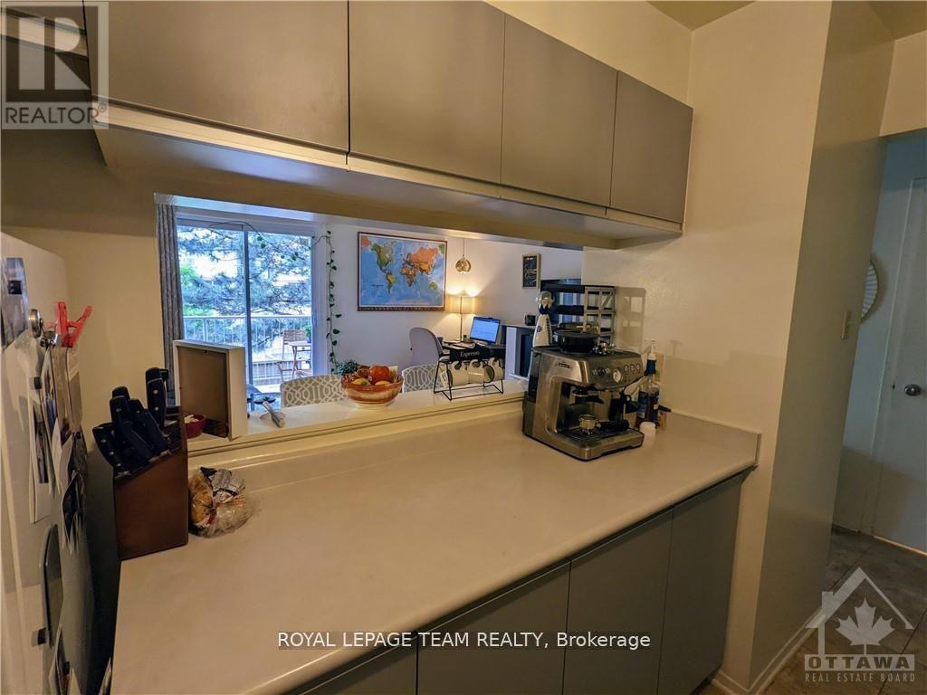 250 Brittany Drive, Ottawa, Ontario  K1K 4M1 - Photo 7 - X12790908