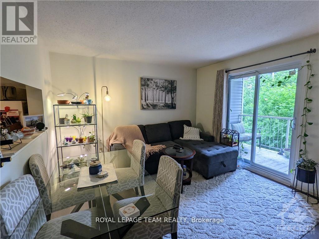 250 Brittany Drive, Ottawa, Ontario  K1K 4M1 - Photo 8 - X12790908