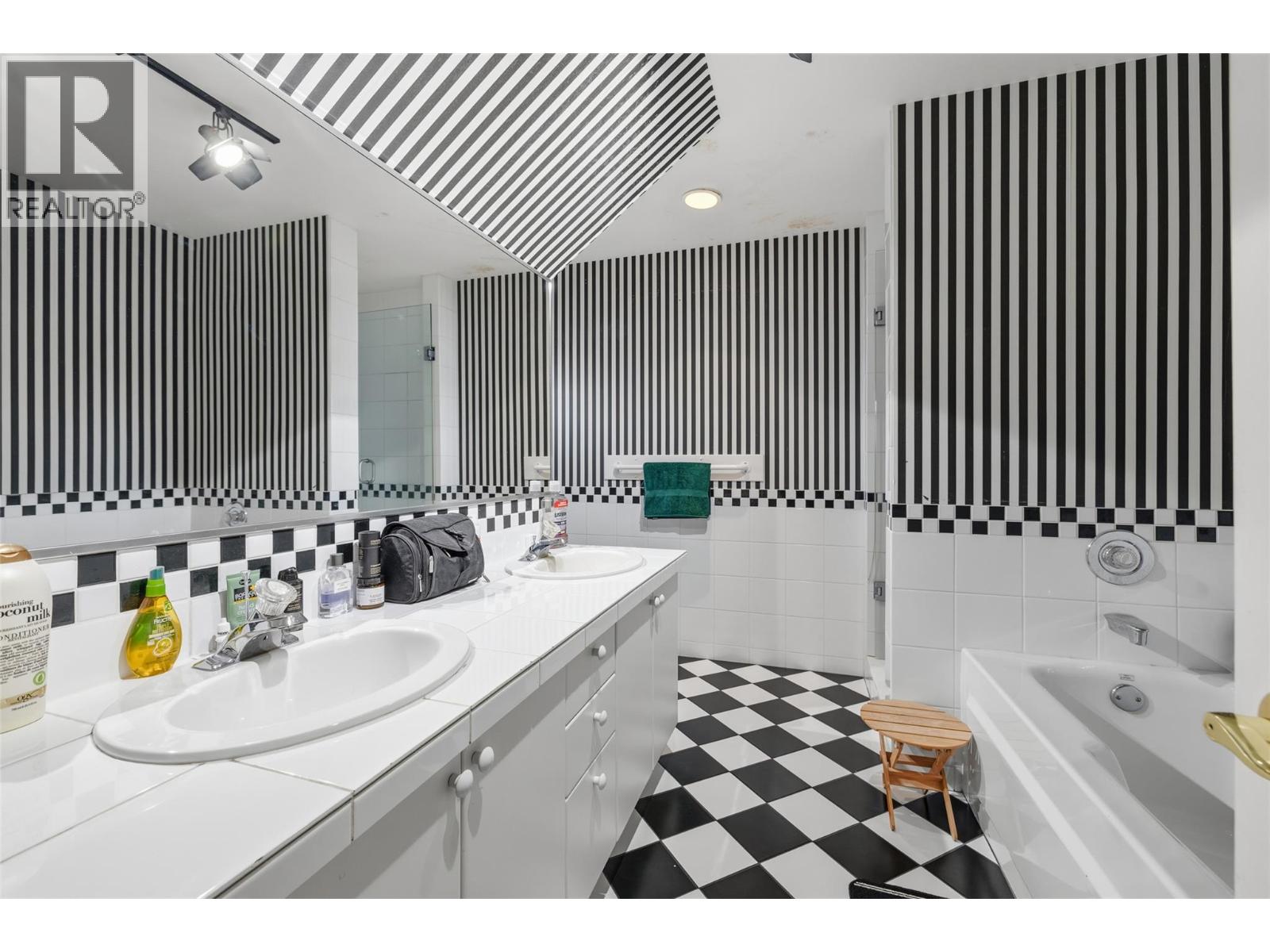 4614 Fuller Road, Kelowna, British Columbia  V1W 1Z7 - Photo 46 - 10365464