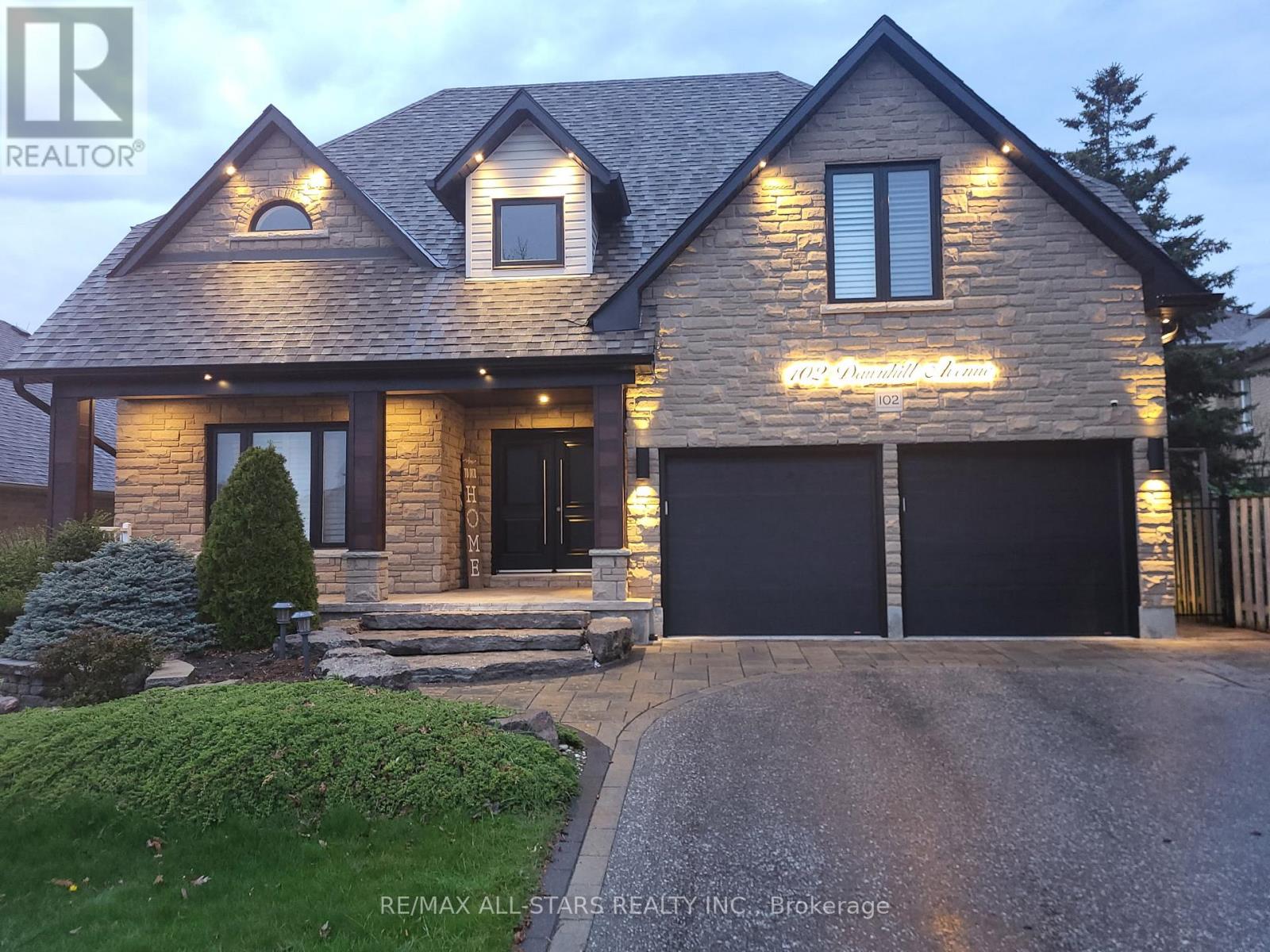 102 DAWNHILL AVENUE, Oshawa, Ontario