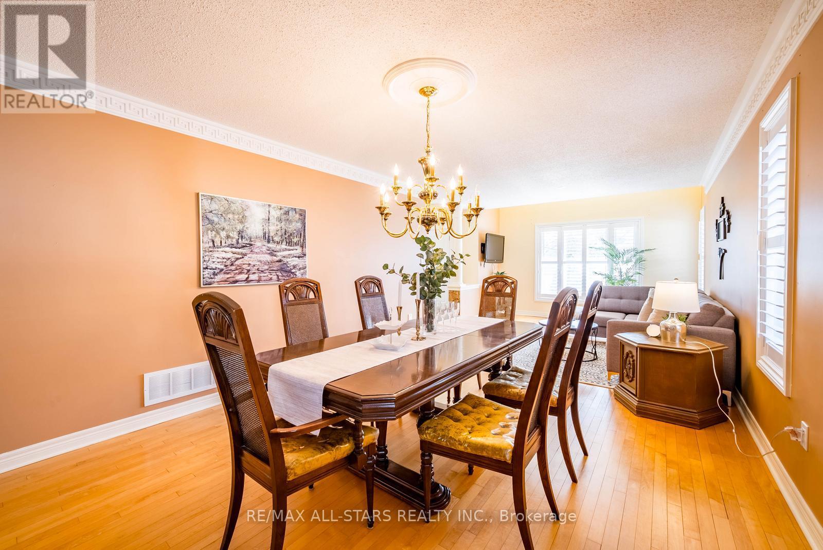 102 Dawnhill Avenue, Oshawa, Ontario  L1J 8G4 - Photo 13 - E12790906