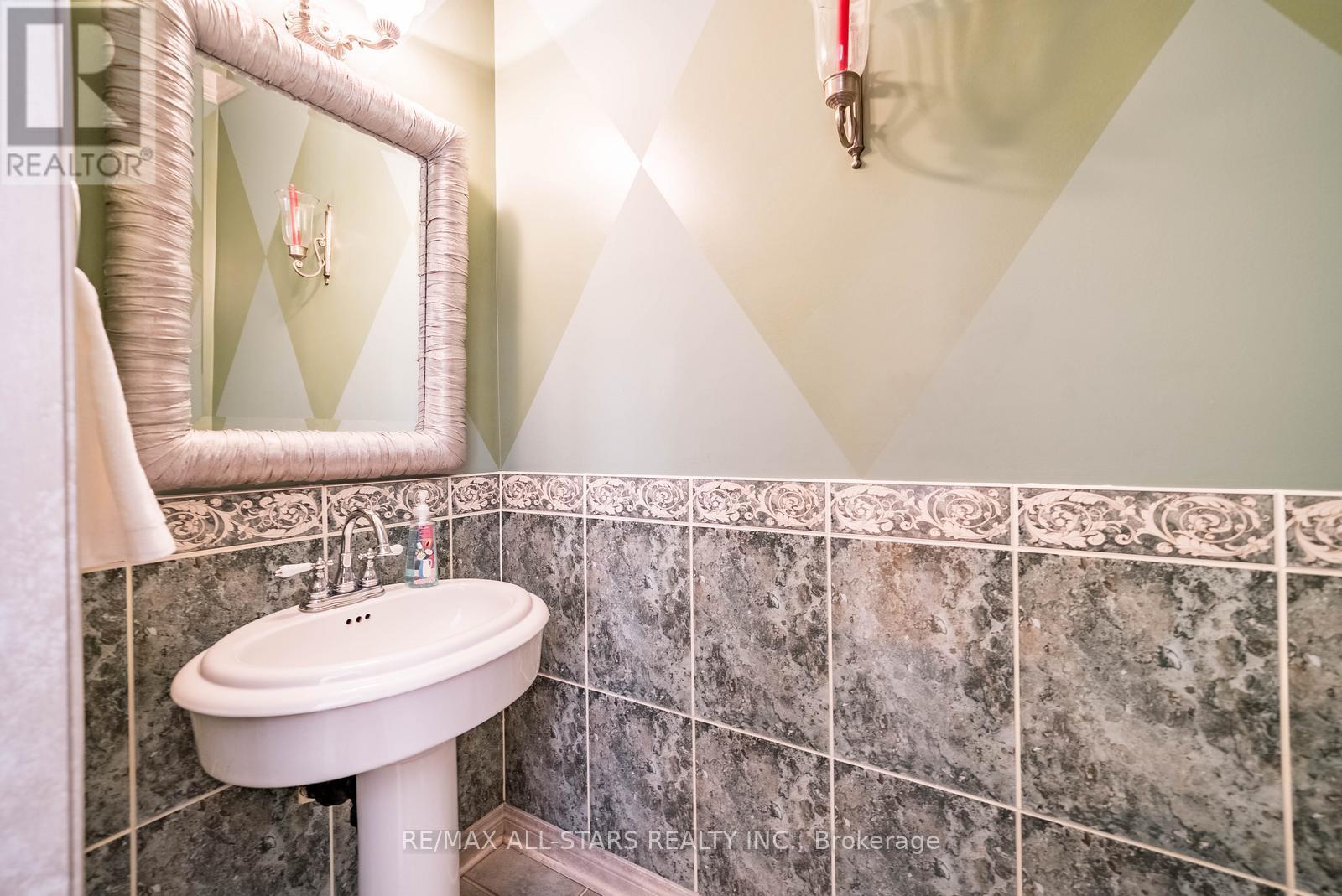 102 Dawnhill Avenue, Oshawa, Ontario  L1J 8G4 - Photo 25 - E12790906