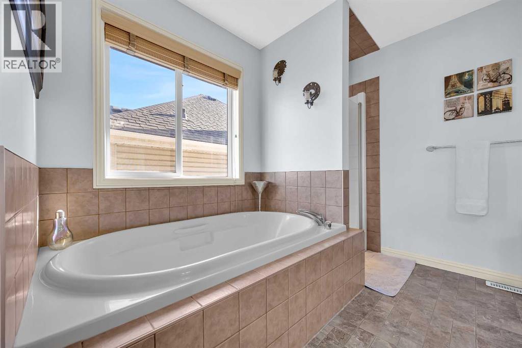 139 Prestwick Point Se, Calgary, Alberta  T2Z 4K7 - Photo 25 - A2282449