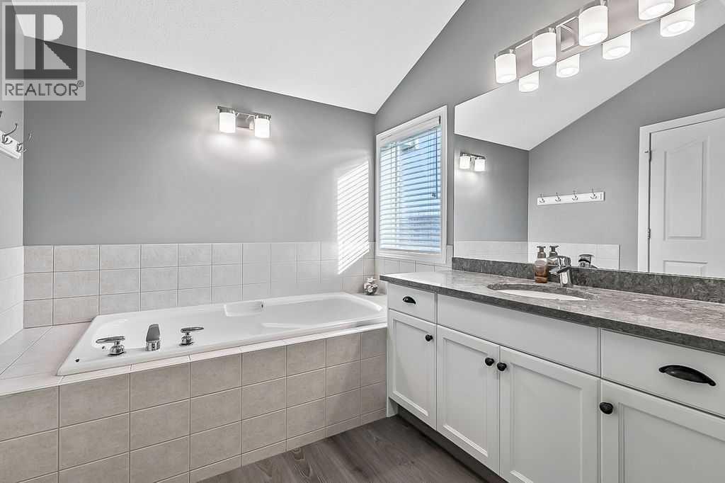 115 Cougarstone Square Sw, Calgary, Alberta  T3H 5J4 - Photo 26 - A2286206