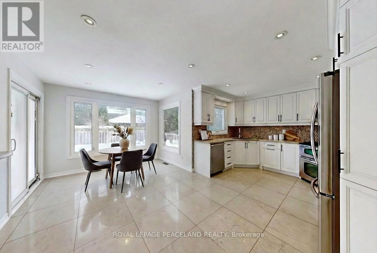 186 Marsi Road, Richmond Hill, Ontario  L4C 5S8 - Photo 15 - N12790918