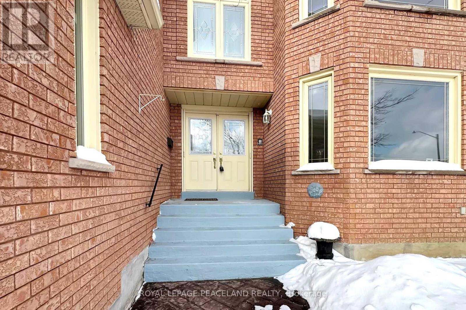 186 Marsi Road, Richmond Hill, Ontario  L4C 5S8 - Photo 4 - N12790918