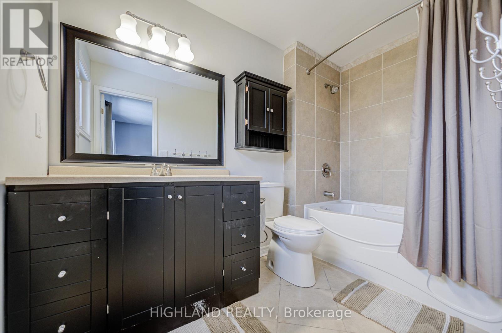 2070 Castlefield Crescent, Oakville, Ontario  L6H 5B3 - Photo 32 - W12692090