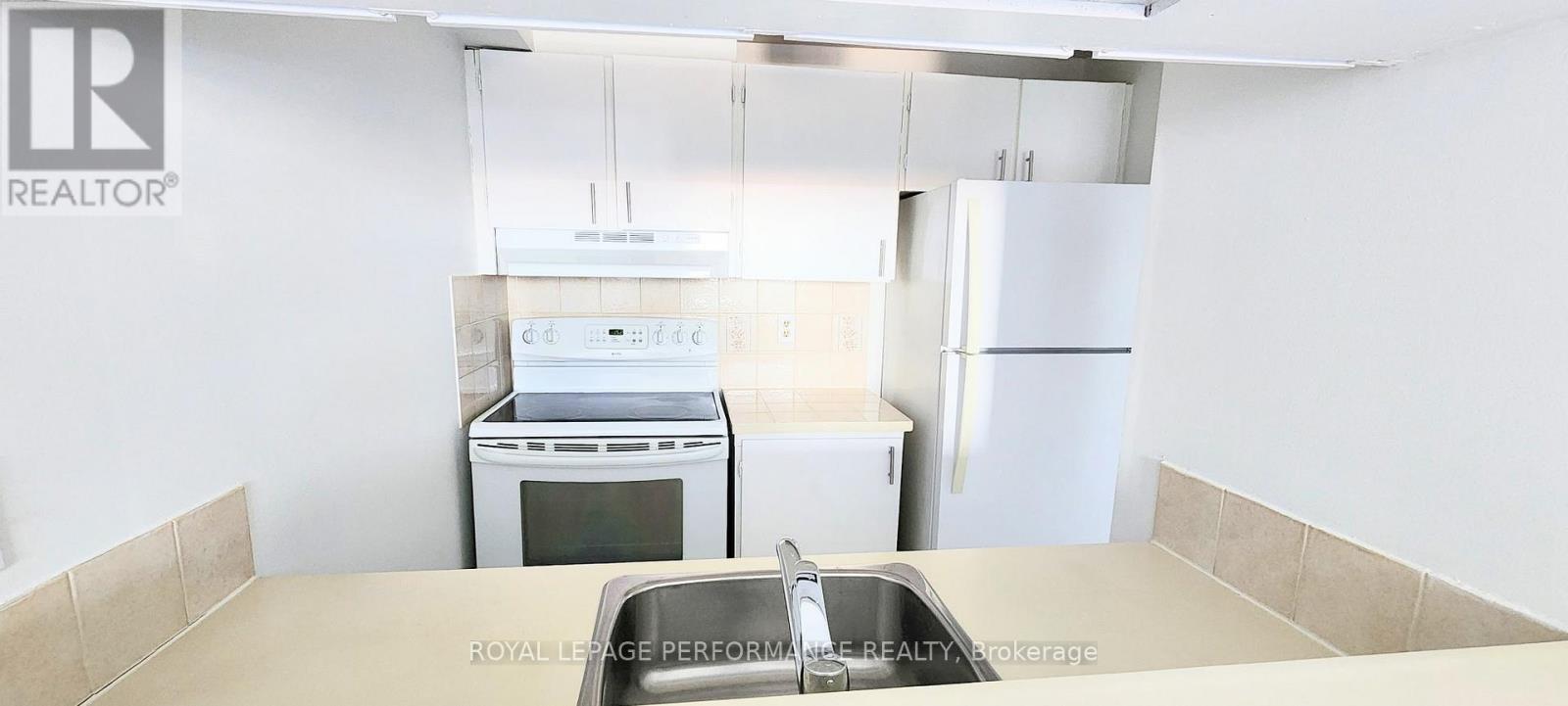 112 - 6470 Bilberry Drive, Ottawa, Ontario  K1C 4P1 - Photo 7 - X12788868