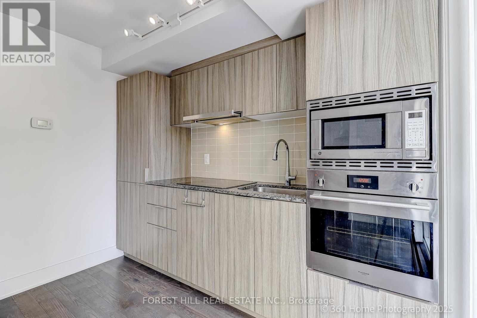 2103 - 955 Bay Street, Toronto (Bay Street Corridor), Ontario  M5S 0C6 - Photo 15 - C12784730