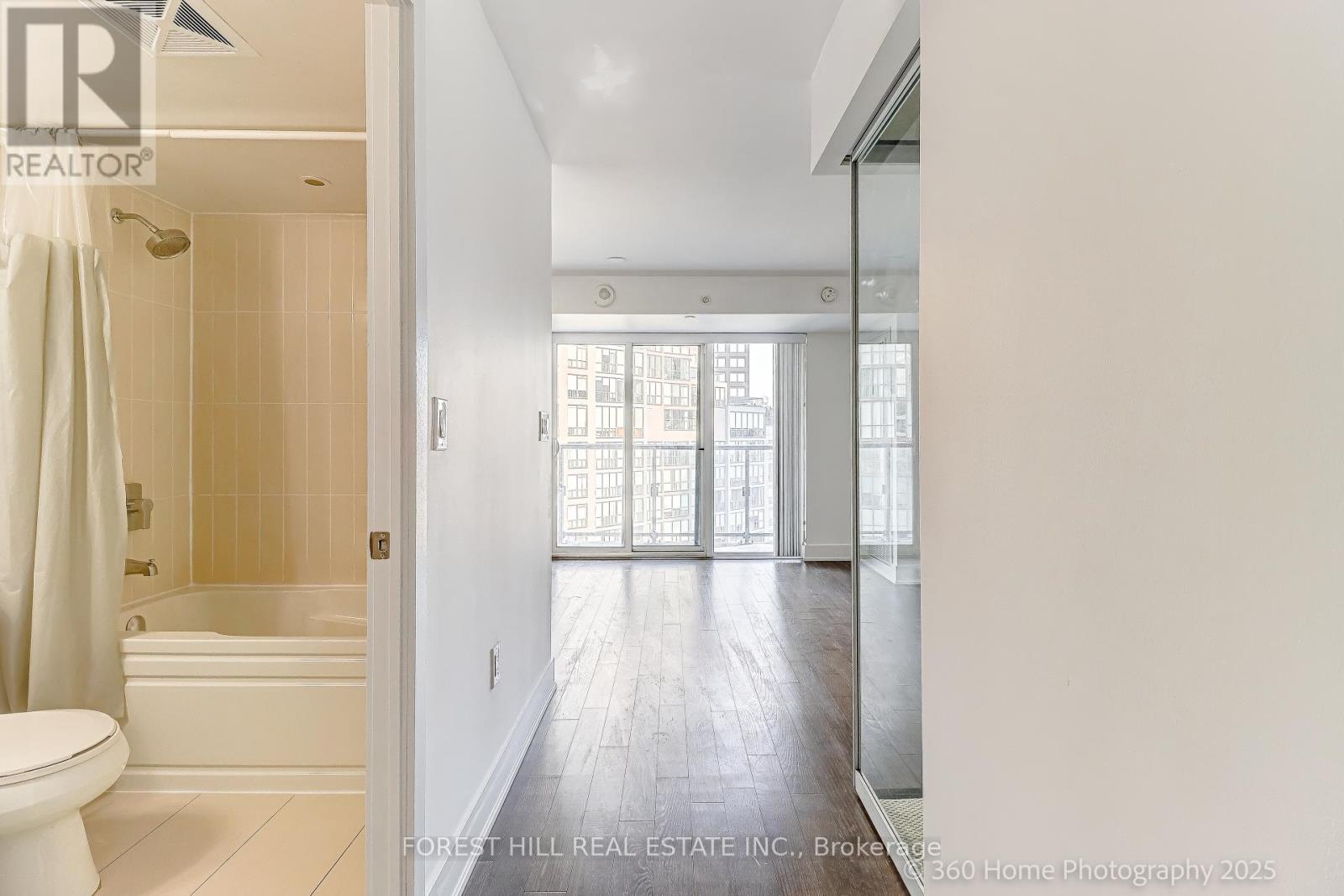 2103 - 955 Bay Street, Toronto (Bay Street Corridor), Ontario  M5S 0C6 - Photo 27 - C12784730