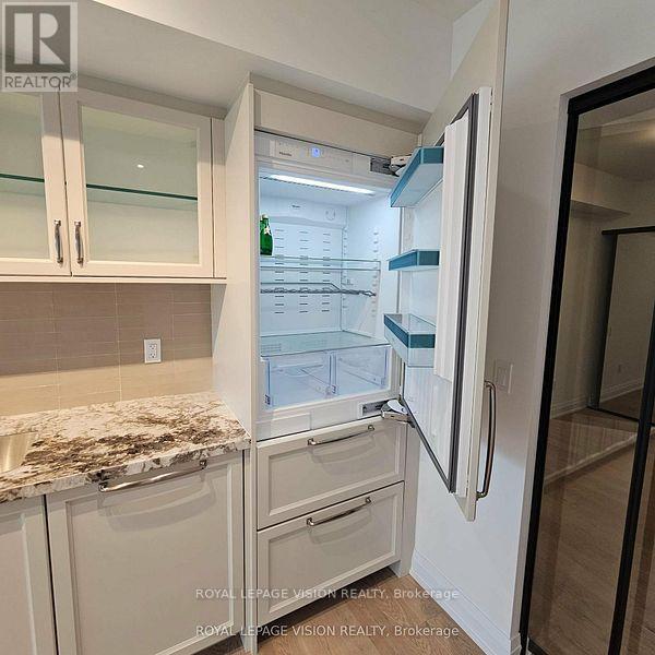 310 - 505 Glencairn Avenue, Toronto, Ontario  M6B 0B2 - Photo 4 - C12790936