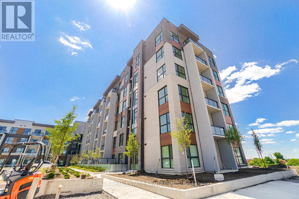 119 - 95 Dundas Street W, Oakville, Ontario  L6M 5N4 - Photo 3 - W12790920