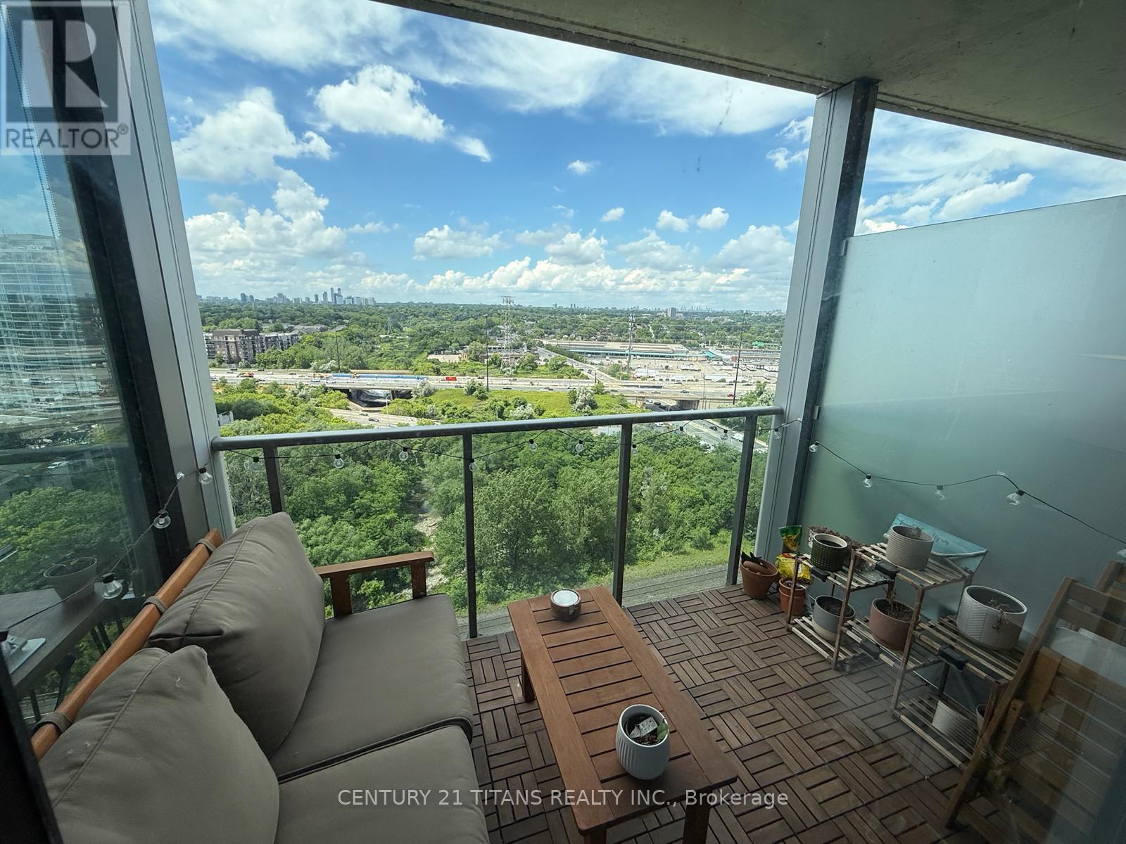 2015 - 88 Park Lawn Road, Toronto, Ontario  M8Y 0B5 - Photo 15 - W12790922
