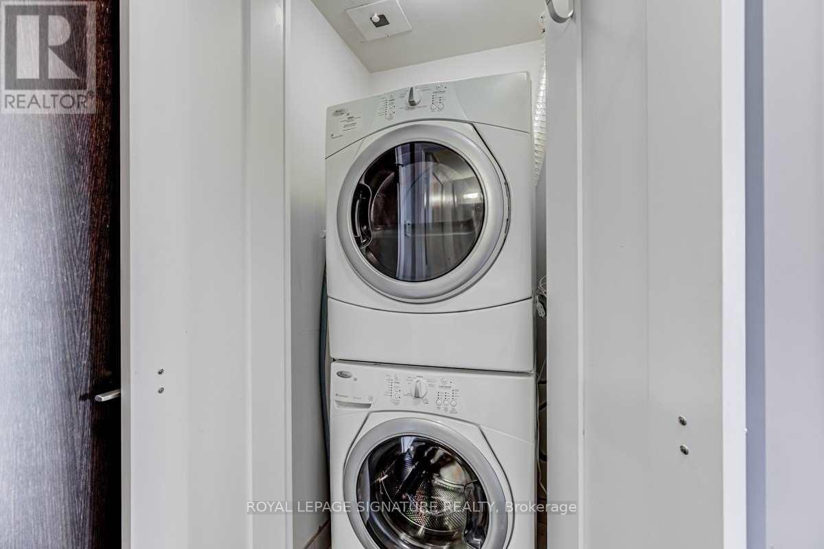 1808 - 25 Broadway Avenue, Toronto, Ontario  M4P 1T7 - Photo 17 - C12790778