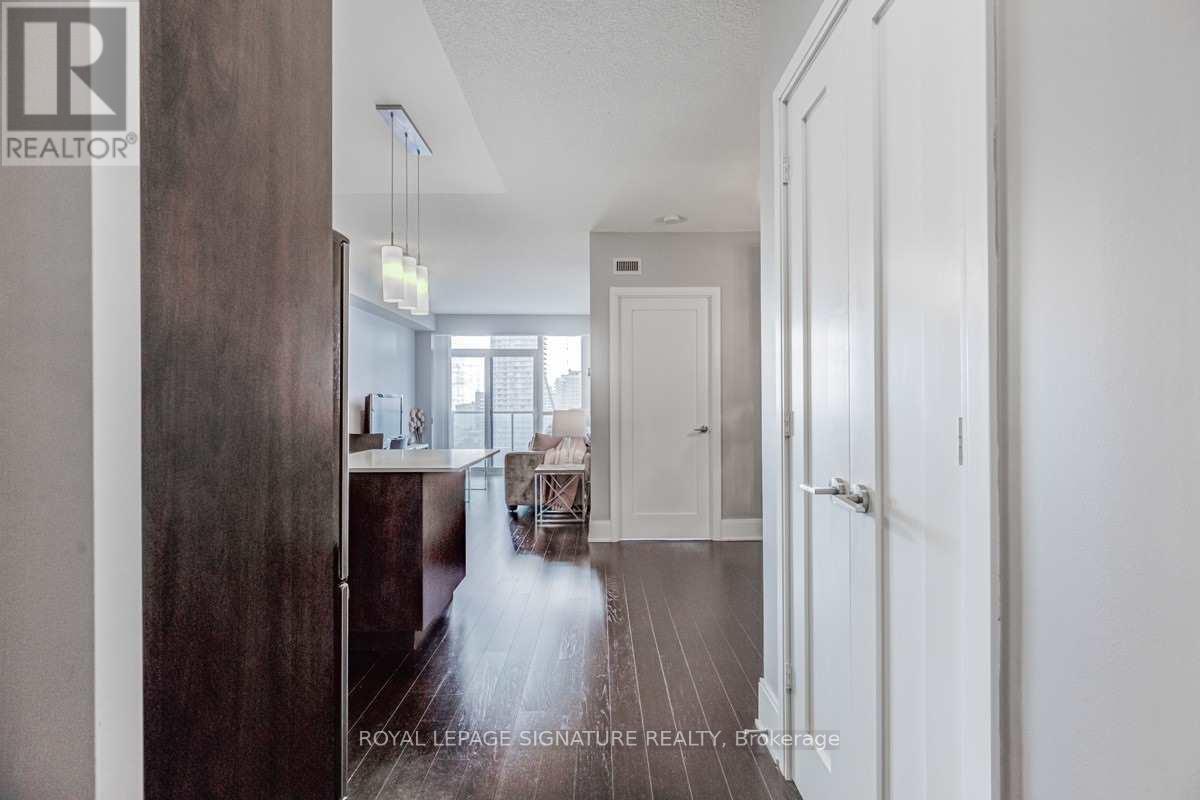 1808 - 25 Broadway Avenue, Toronto, Ontario  M4P 1T7 - Photo 2 - C12790778