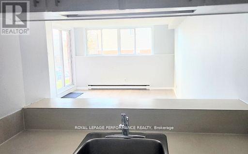 112 - 6470 Bilberry Drive, Ottawa, Ontario  K1C 4P1 - Photo 6 - X12788868